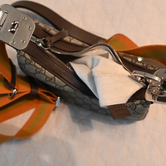 Gucci Attache Smal Bag - Picture 10 of 11